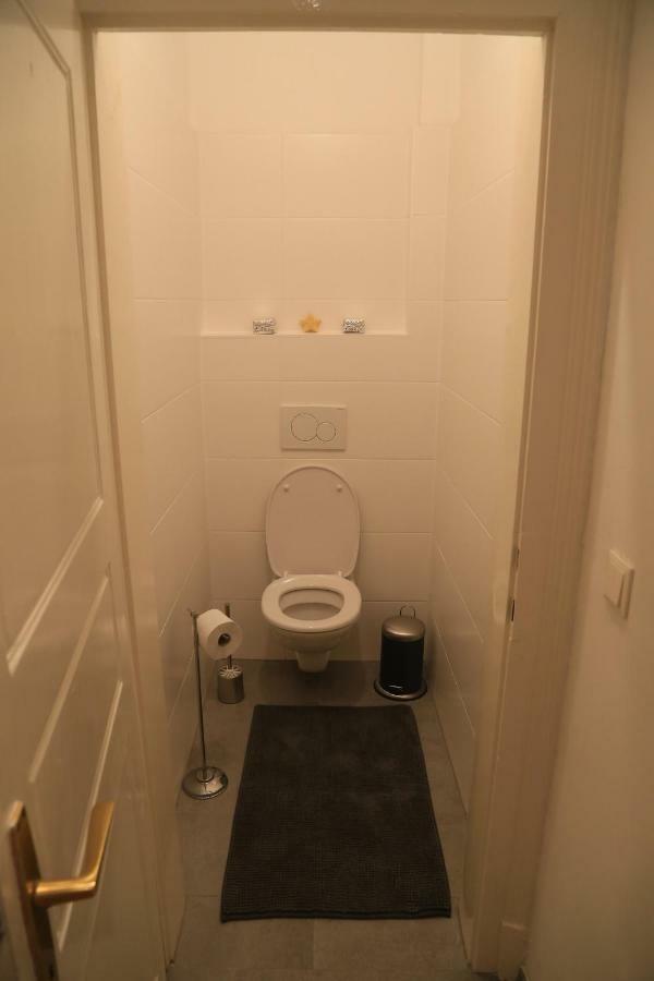 Lovely Apartment In The Heart Of Грац Экстерьер фото